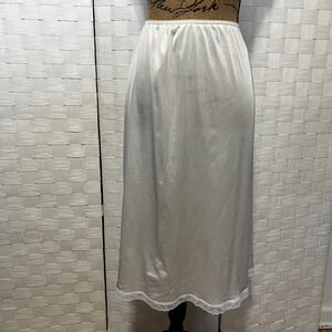 Warner's Perfect Measure Lace Trim Half Slip Vintage Style 55300 Medium USA Made